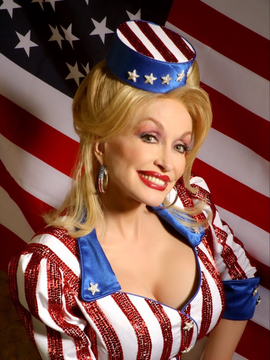 Roseadamchat's tweet photo. Happy 250th, America! ❤️🤍💙 https://t.co/k2hpOsFAdZ