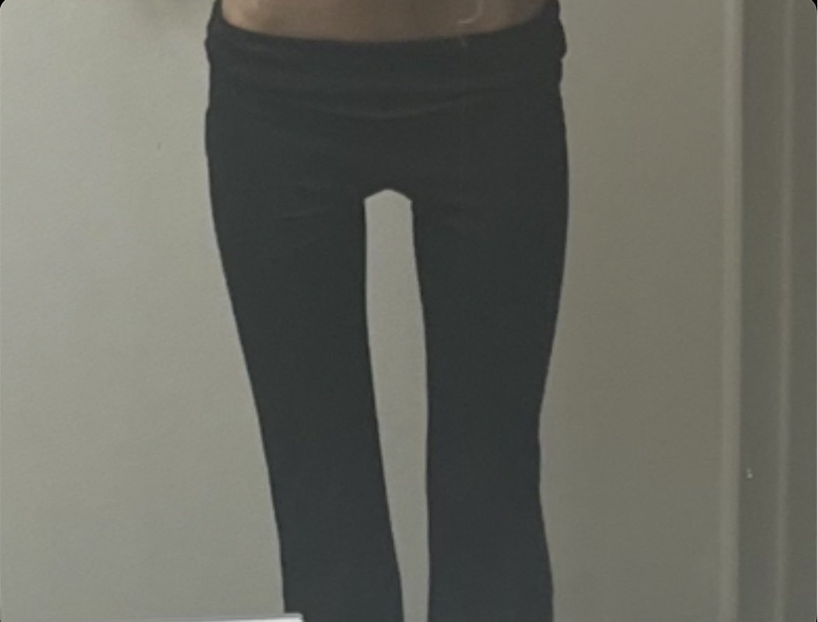 myloustat's tweet photo. 2 orrr 2.5 weeks apart i believe.. my upper thigh is a challenge https://t.co/rVm6uh8ZeF