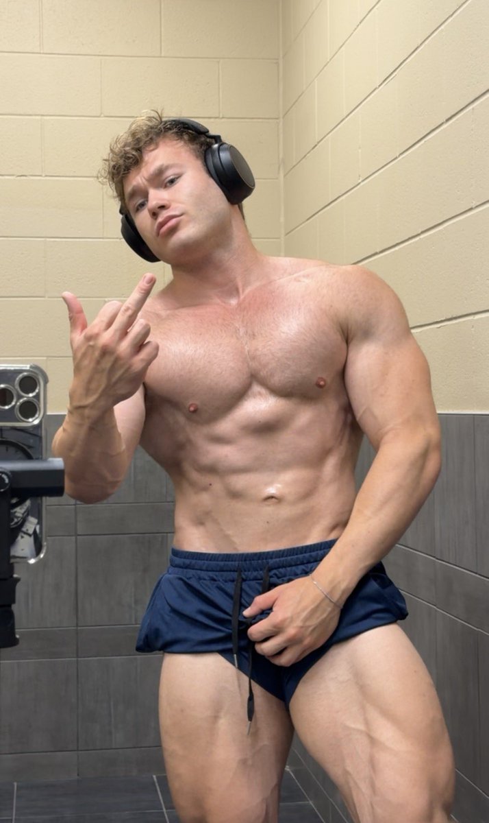 MuscleChadreal's tweet photo. RETWEET GAME 🧨

1/1/1

3 COMMENTS

10 MINUTES https://t.co/FWYsvZDJzo