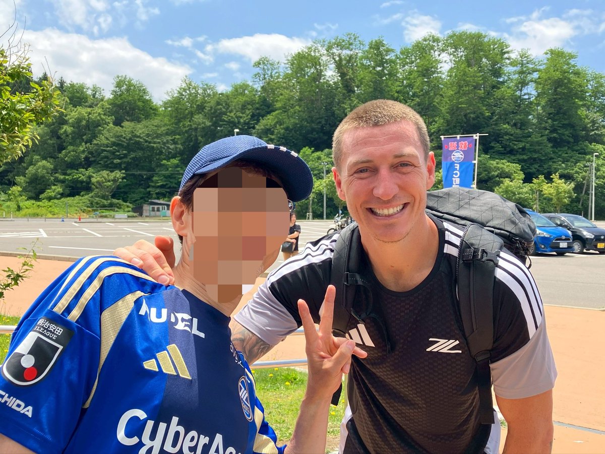 Fly55iwana's tweet photo. 青森キャンプから帰町し、今日はKAMOさんでユニを注文!
デューク推しなのでもちろんNo.15‼️
昨日のファンサでデュークに
”あなたのユニを買うからね”
と伝えたら喜んでくれました😊
Duke, I ordered your uniform today.
#mitchellduke
#zelvia https://t.co/wk4fTjpNHa