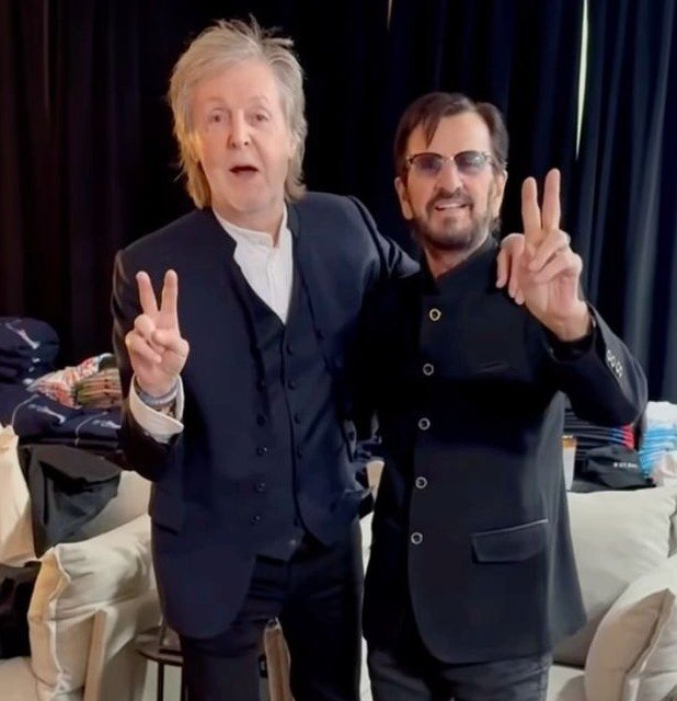 ceofjohnlennon's tweet photo. Very privileged to see two beatles not only living their best lives but, also, still on the road doing what they love the most. I love you, Paul and Ringo! https://t.co/NHS5aKs1Ib