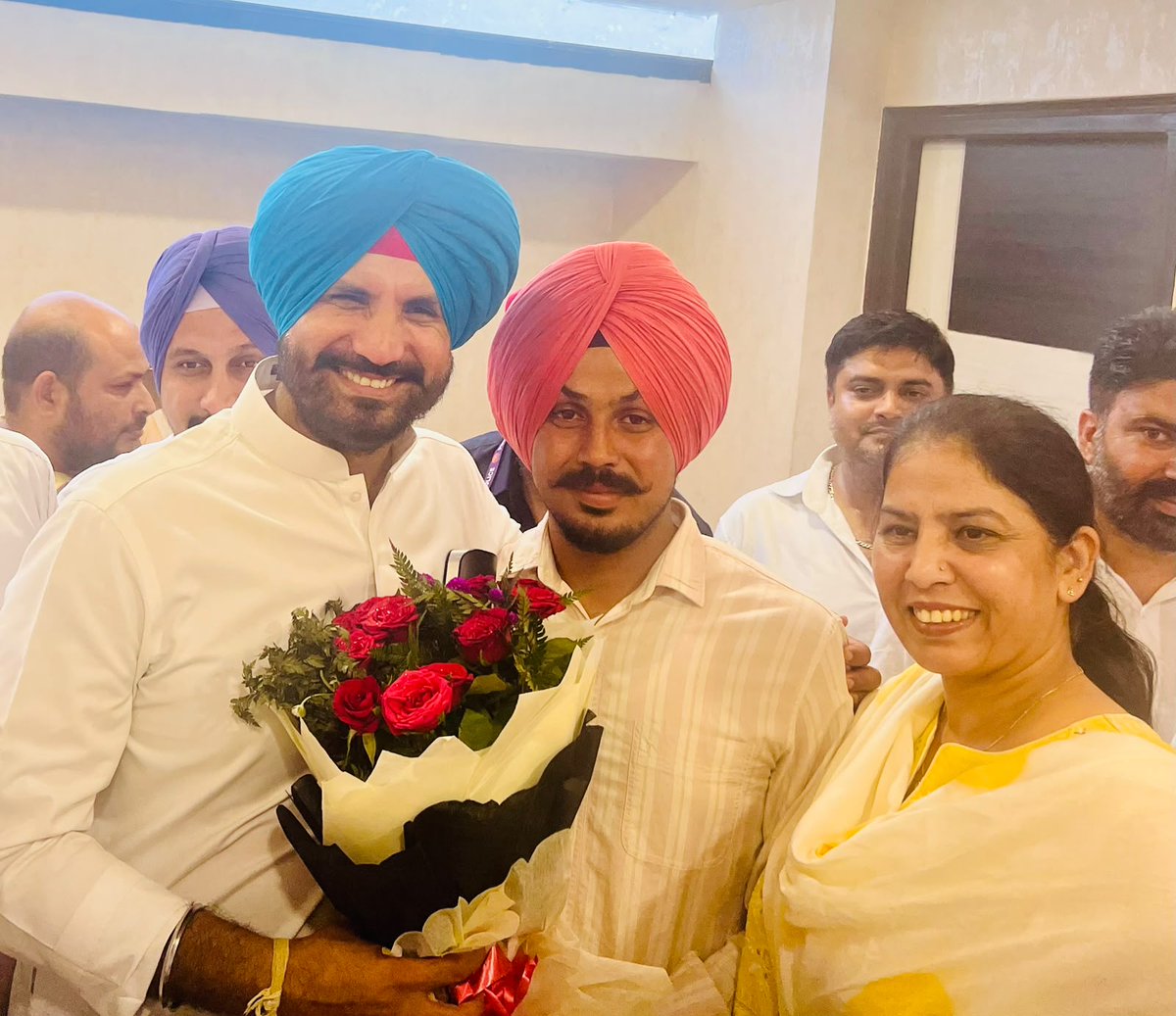 BadlaKaur's tweet photo. As PCC Delegate Welcomed  @INCPunjab incharge @bhupeshbaghel  ji And Congratulate @RajaBrar_INC ji for his reappointment as President @INCPunjab .

#team_badla 
#mission_2027 
#halqa_amargarh https://t.co/lHB6GsMyAO