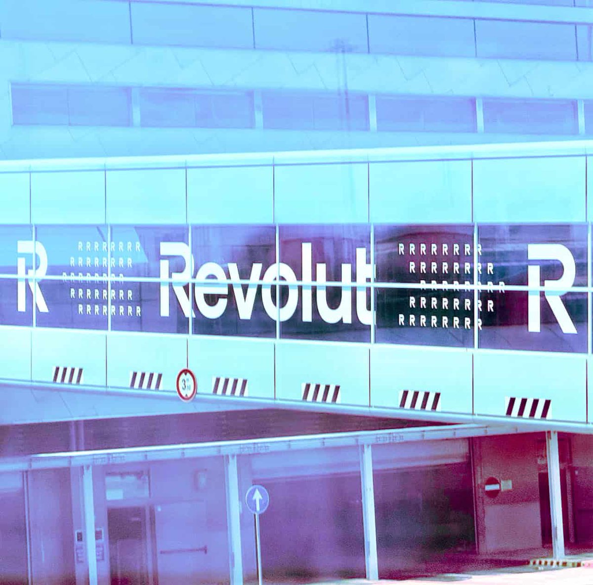 crowdfundinside's tweet photo. Digital Bank Revolut Plans to End Support for Tether’s USDT Stablecoin by August 31, 2026 https://t.co/phWA7jFxGo https://t.co/PgSjrKZGXf