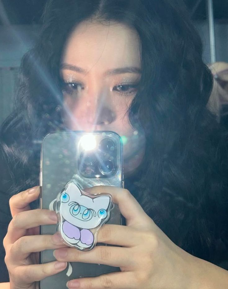 pis5ces's tweet photo. YERI AND VICKY

#예리 #yeri #redvelvet https://t.co/V7xeeO5UH8