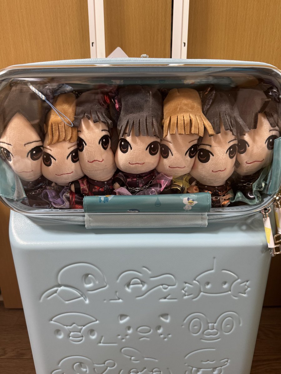ax1u2a's tweet photo. 7人詰め込んでも大丈夫！！！
なのか…？

問題
なんの並びでしょう https://t.co/4V8fcwCEW2