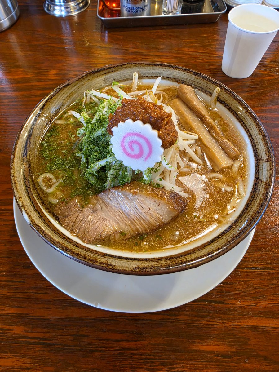 hiken53's tweet photo. 中華そば満月 中木戸店
辛し味噌ラーメン
癖になる旨辛😋
#らーめん
#ラーメン
#中華そば満月
#新潟 https://t.co/Ba9L4JsUJv
