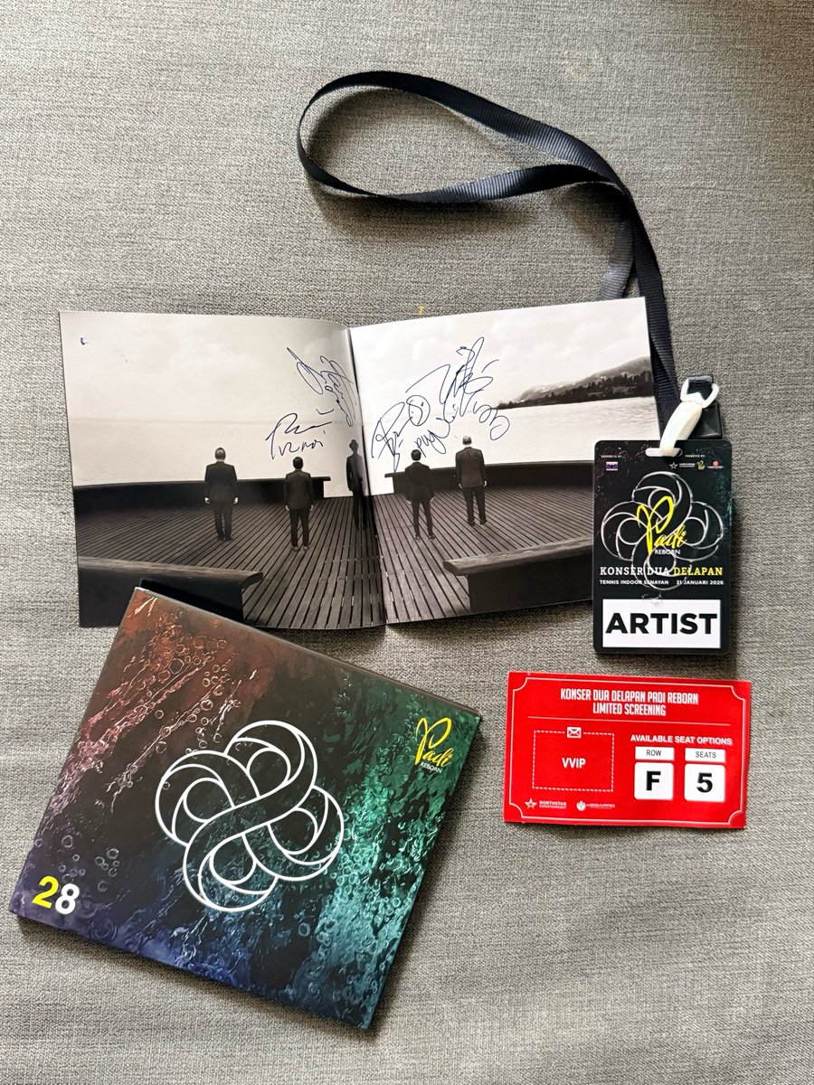 AdibHidayat's tweet photo. Playlist pagi ini CD album @padireborn - 28 [2026]. Menunggu vinyl ‘Lain Dunia’ yang akan segera rilis tahun ini. https://t.co/Aaubwksu0e