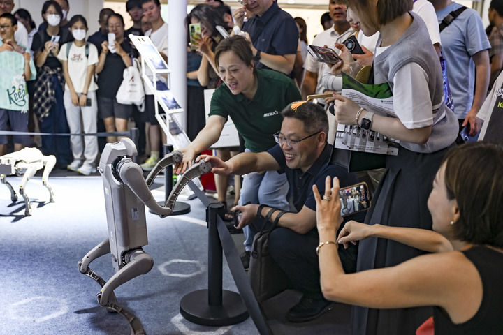 ChinaScience's tweet photo. The 2026 World AI Conference (WAIC) will be held in Shanghai from July 17 to 20 under the theme "AI partnership for a brighter future," featuring six major sections ranging from forums, exhibitions, to innovation incubation and talent exchanges, with more than 1,100 exhibitors signing up for the event. Over 3,000 exhibits are expected to be on display during the conference, among which more than 300 products will make their global debuts.