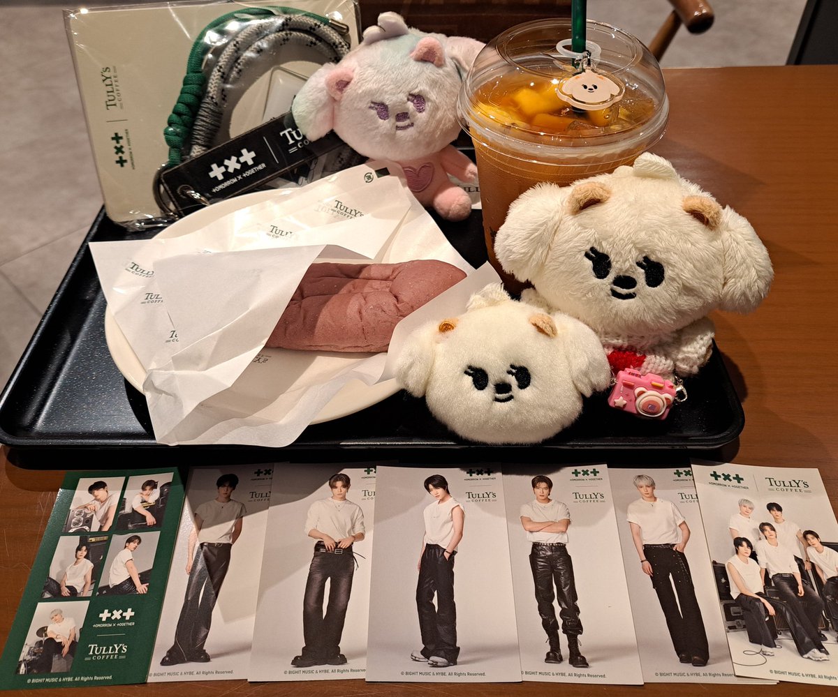 BeomBeom_mitsu's tweet photo. day off✨タリーズハシゴしちゃった☕
トゥバちゃんの曲も流れてるし居心地最高でした✨ステッカーかっこいい♡ https://t.co/EaBMvQoLD0