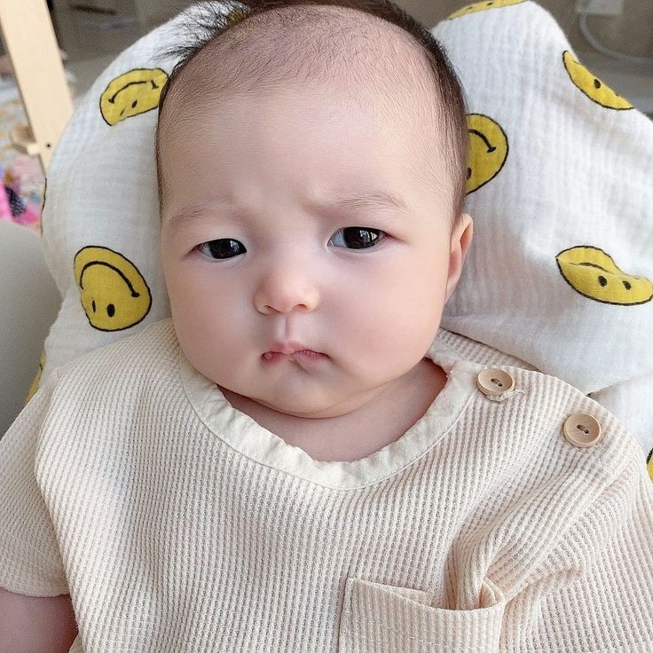baeyootifuls's tweet photo. Ekspresi pas Daddynya pamit mau kerja. https://t.co/cRiaH0GQfD