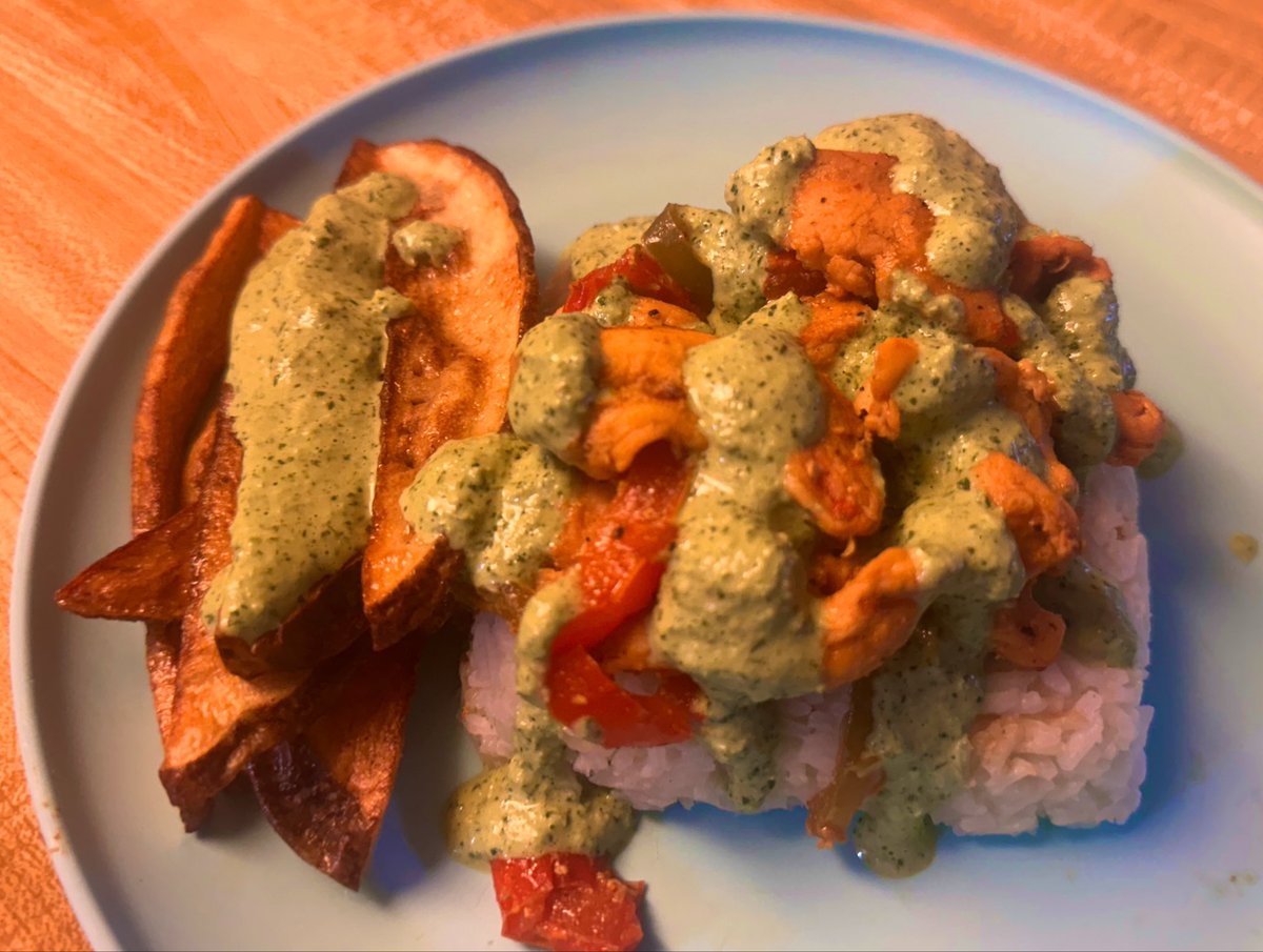 user02022929022's tweet photo. 👩‍🍳 sis https://t.co/nBVPSkVJhj