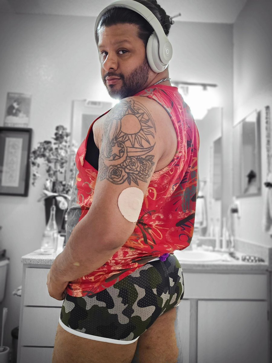 BeastMaster7110's tweet photo. Great time in the gym and felling better, blood sugar in back to normal! πͺπ½π
#Beastmaster #trunks #gaytrunks #bodypositivity #gaydiabeticlife #gaydiabetic #gaylatino #gaybear #gaybeast #beefybear #beefymen https://t.co/393YQG3pDX