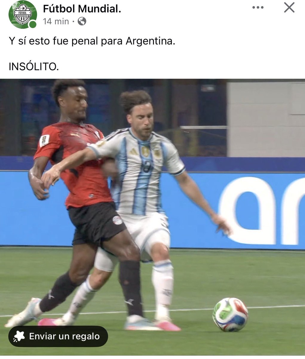 RR021291's tweet photo. @yhyia13 @BayernPapa Cualquiera acción es penal, pero aquí dicen que no es!!!! Jajajajajaja https://t.co/PYvHIvWZIZ
