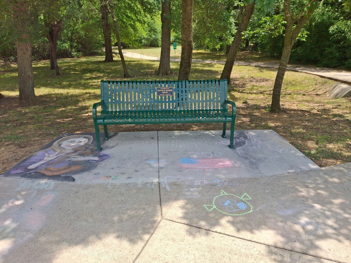 Dopefish's tweet photo. When you get random graffiti pictures dropped in your inbox. #NicolesFairyTree #FlourMoundTX https://t.co/3E6kMhti32