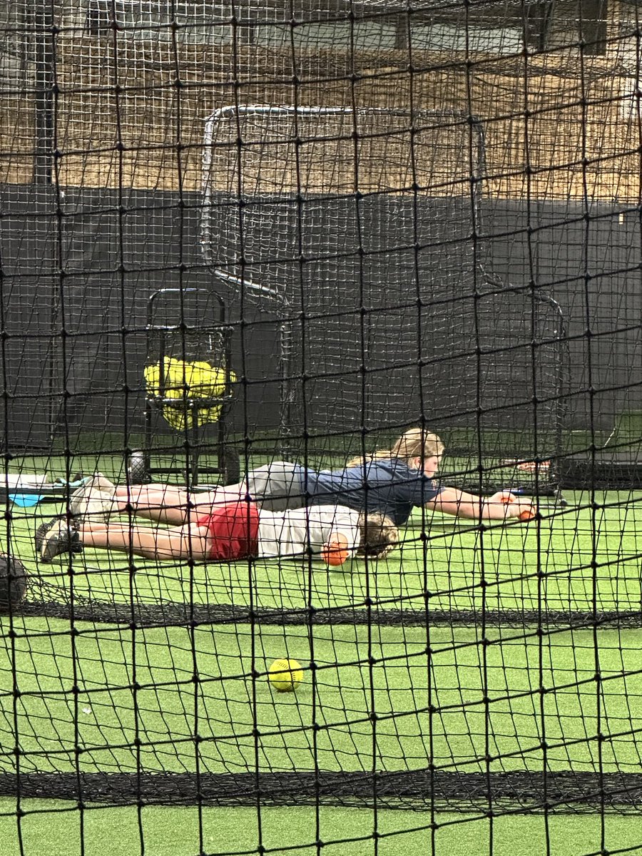 _AshtonWright_'s tweet photo. Looking forward to the @GoMocsSB pitching camp tomorrow!  @CaylanA_Elliott @VibeArnold @LineDsoftball @SoftbalAmerica @los_stuff @PrepSoftball @D1Softball @DomoDynasty @FastpitchWire https://t.co/BsYBnMzJ6v