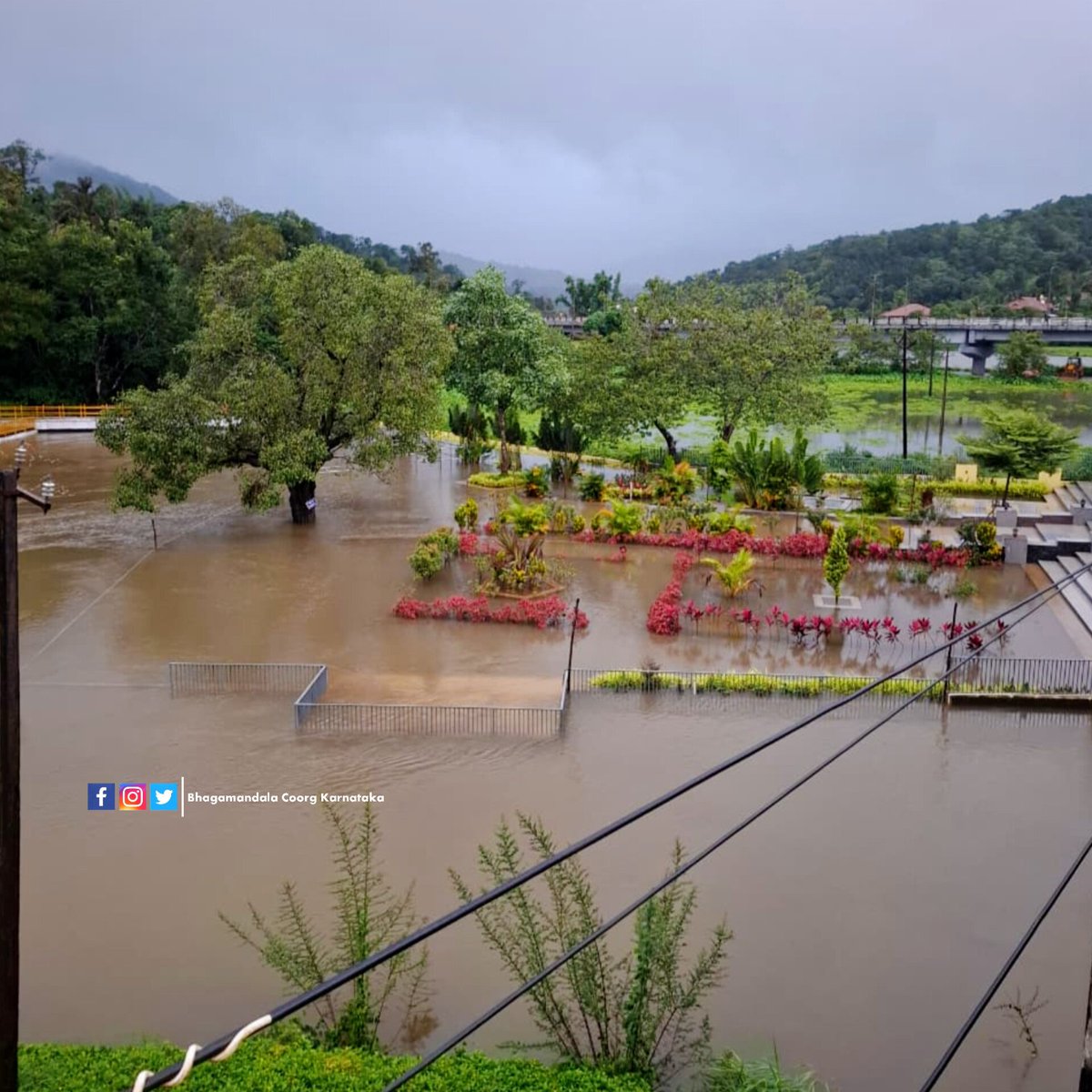 bhagamandala's tweet photo. Bhagamandala Triveni Sangama completely submerged in water. https://t.co/JAJNSAURXZ