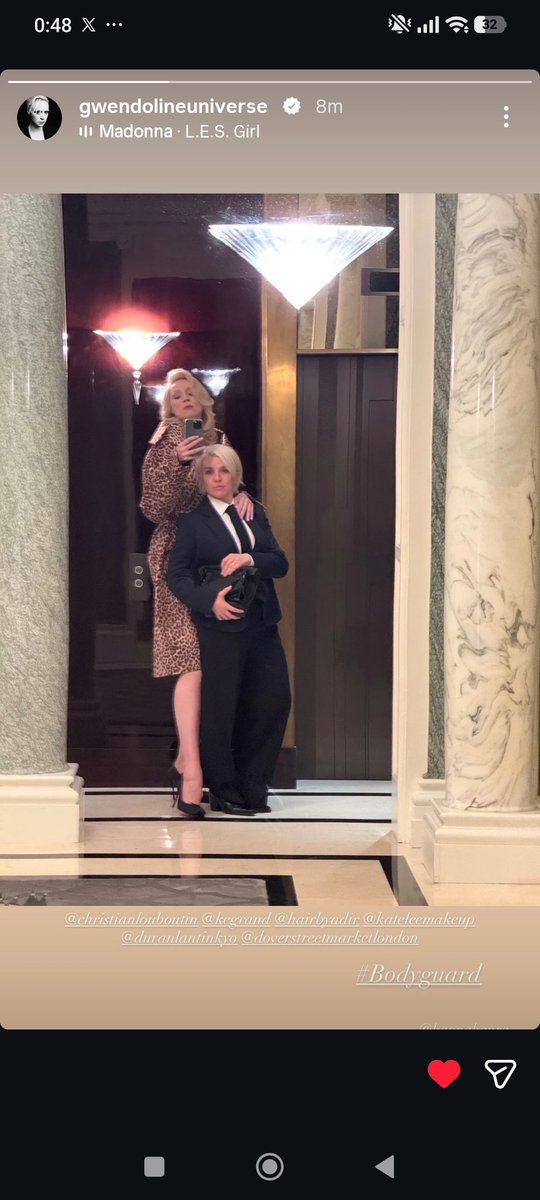 ChristieGallery's tweet photo. Gwen and ...well ..bodyguard 😍 https://t.co/mByMIrOlU6