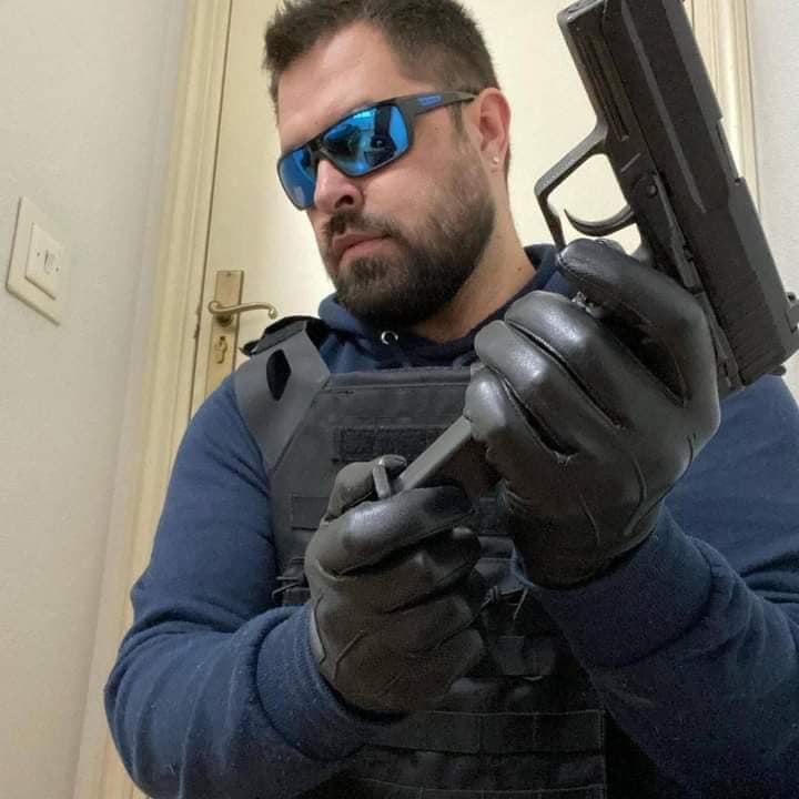 inleathergloves's tweet photo. GLOVES POLICE. https://t.co/mmwCBHV5Jd