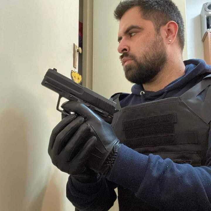inleathergloves's tweet photo. GLOVES POLICE. https://t.co/mmwCBHV5Jd
