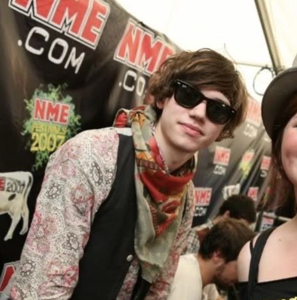 ryrosupremacy's tweet photo. ughh😣😣 ryan just looks so good here i can’t get over it guys.. #iloveryanrossatthe2007readingfestival https://t.co/LOhFxz7Xyw