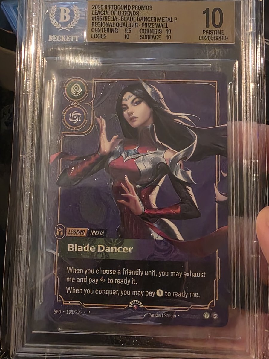 Collinka's tweet photo. Irelia back from BGS. Overall pretty unlucky mail day but at least got something nice out of it. https://t.co/MQ6bQF1XP8