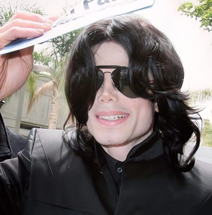 nastyspaghetti0's tweet photo. crying over a man? make sure he looks like him. https://t.co/oZ3TSQsjtS