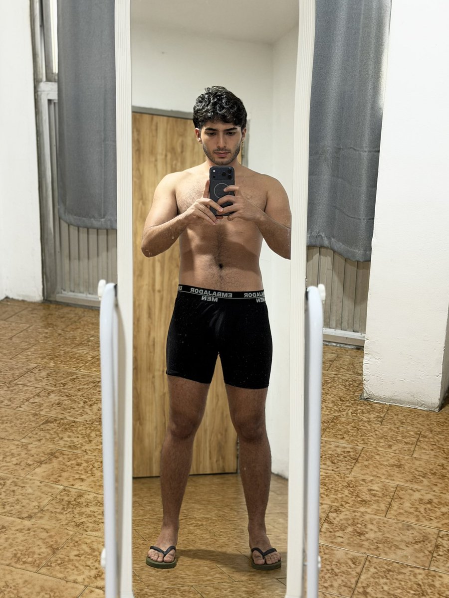 DavidDacamara21's tweet photo. Se me está notando el gym?

#gym #men #underwear #boy #gay #sexy https://t.co/TKQkVFoolE