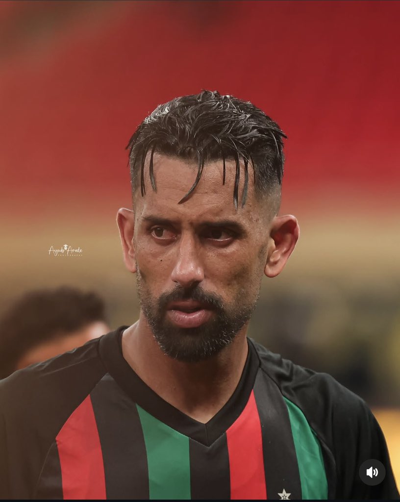 curvachefamily1's tweet photo. لا كان سي ربيع عندو واليدين تسبو ليه فدورة 30 !! 
راه والدينا كيتسبو فكل ذخلة ديال باب تيران فمولاي عبدالله و فكل ديبلاصمون…
- لا كان الكابيطانو تسبو ليه والديه فالدورة 30، كاين دراري ماتو فطريق ليفار والديهم كيشوفوهوم غا فالتصاور..

#التاريخ_لا_يرحم https://t.co/o6Jm0xXzGS