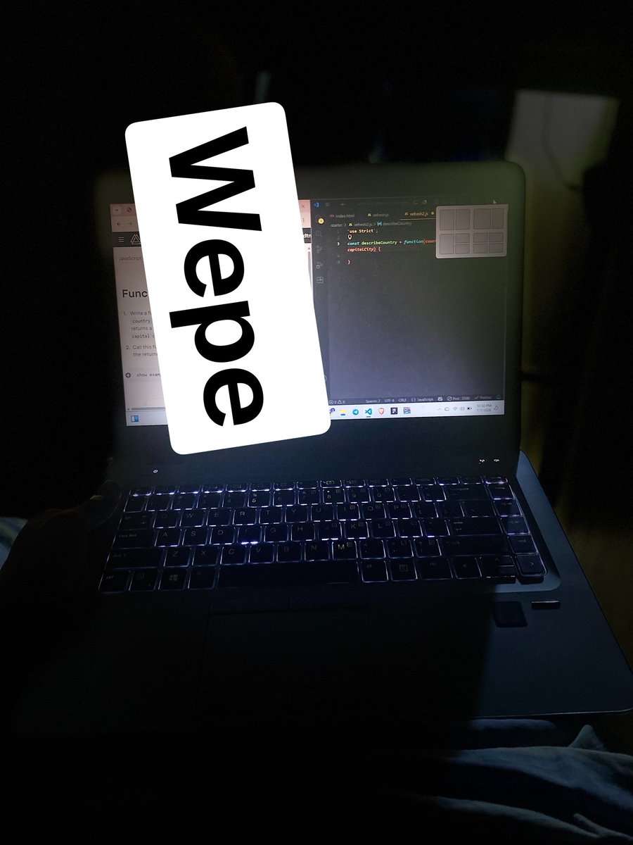 matthewcode's tweet photo. Coding from your bed!!! https://t.co/2pRSok7UIT