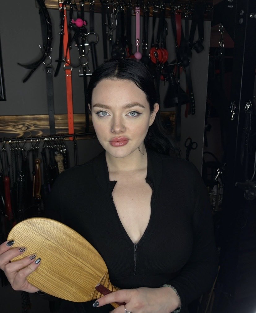 Mistress_Daisy tweet media