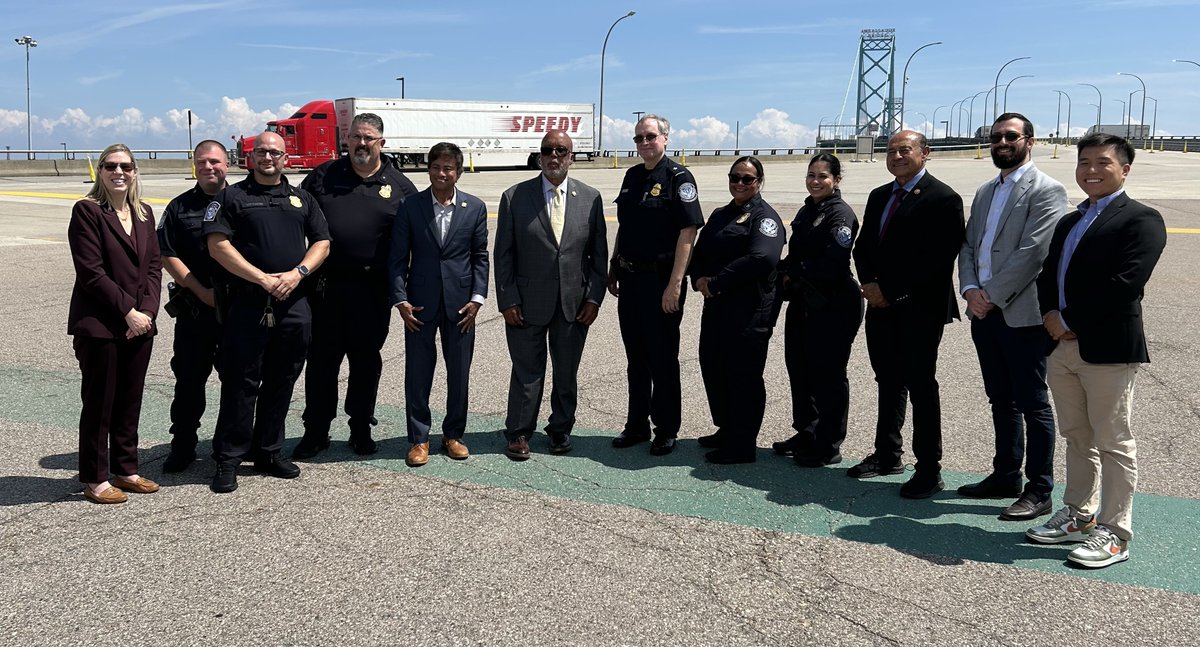 RepShriThanedar's tweet photo. Just visited the Ambassador Bridge, the only commercial crossing from our region to Canada, with @BennieGThompson and @RepLouCorrea 

The Gordie Howe Bridge will create more jobs and increase US-Canada trade. But due to Trump's corruption, it's still closed. He must open it ASAP. https://t.co/j3WHvBKo7C