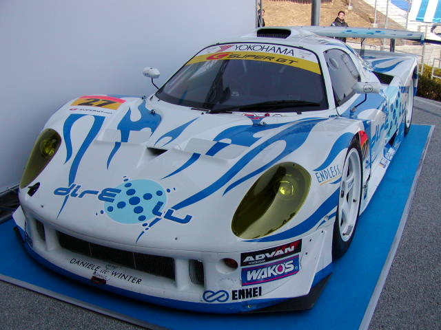 flatouthp's tweet photo. 2006年撮影、ディレクシブカラーをまとったローラB351
この後ジャン・アレジがデモ走行する、その後の顛末はみなさんご存じの通りです
#f1 #f1jp #sformula #supergt #carphotography #写真好きな人と繋がりたい #モータースポーツ #鈴鹿サーキット https://t.co/6OIUiIJAcF https://t.co/mnsIm3NCEc