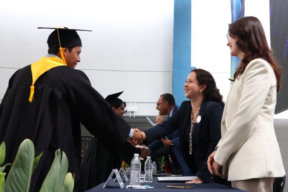 cicej_'s tweet photo. Nuestro Colegio acompañó a las y los egresados de la Generación 2025 “B” de la carrera de Ingeniería Civil del Centro Universitario de Ciencias Exactas e Ingenierías de la Universidad de Guadalajara (@udegcucei), durante su acto académico. https://t.co/jTTeiUagP3