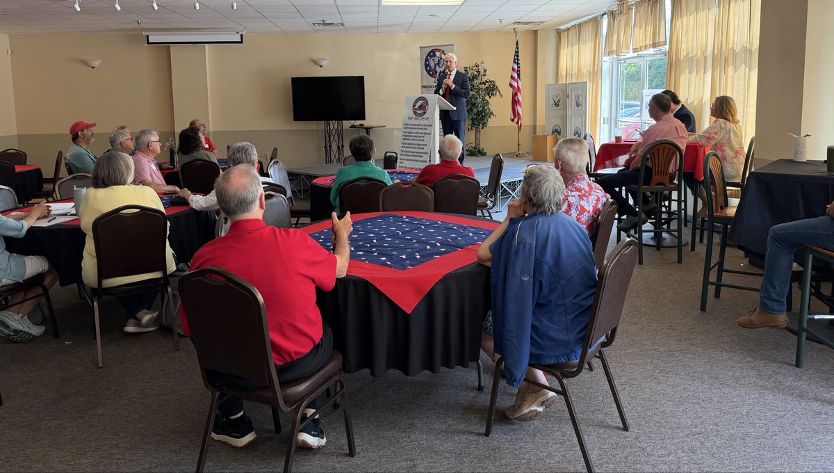 PeakeforSenate's tweet photo. Great to join the @SMLPatriots at their monthly meeting this morning! It is always encouraging to spend time with so many dedicated patriots who care deeply about our Commonwealth, and our country. 🇺🇸🐘 https://t.co/hVPt4g2GHH