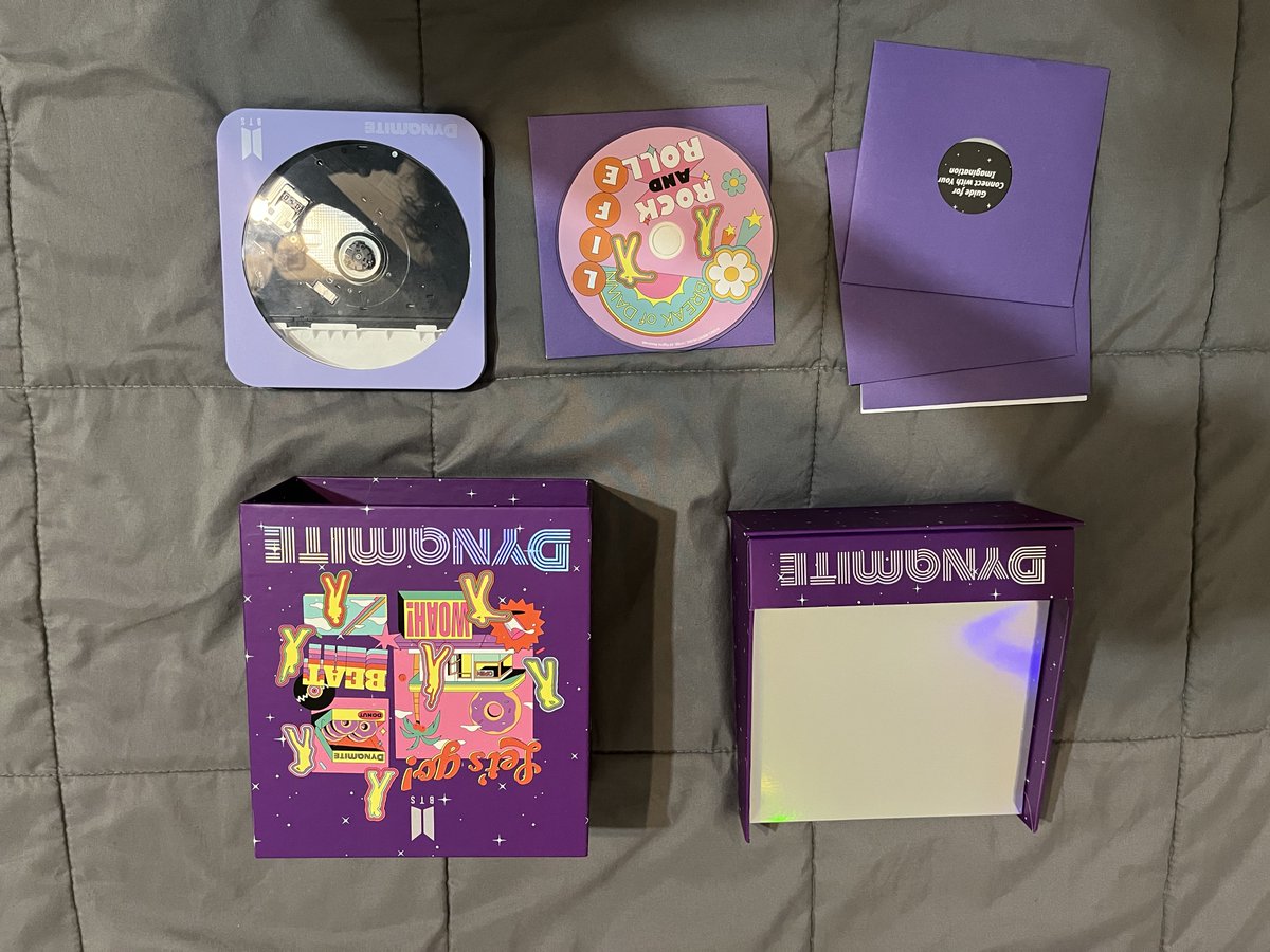 juliasinterlude's tweet photo. VENDA BTS | Player de album e dvd bts Dynamite

Ele é lindo e perfeito, mas n serviu na minha tv. Só guardei, quase nunca usado. Item raro.  R$500 reais + frete

OLX:  https://t.co/BUm91jd4a7

RT pfvo? @BtstradeBR @trocaevendabts @vendaetrocakpop @BtsVendas @vendas_kpop https://t.co/aCFYDk4WPw