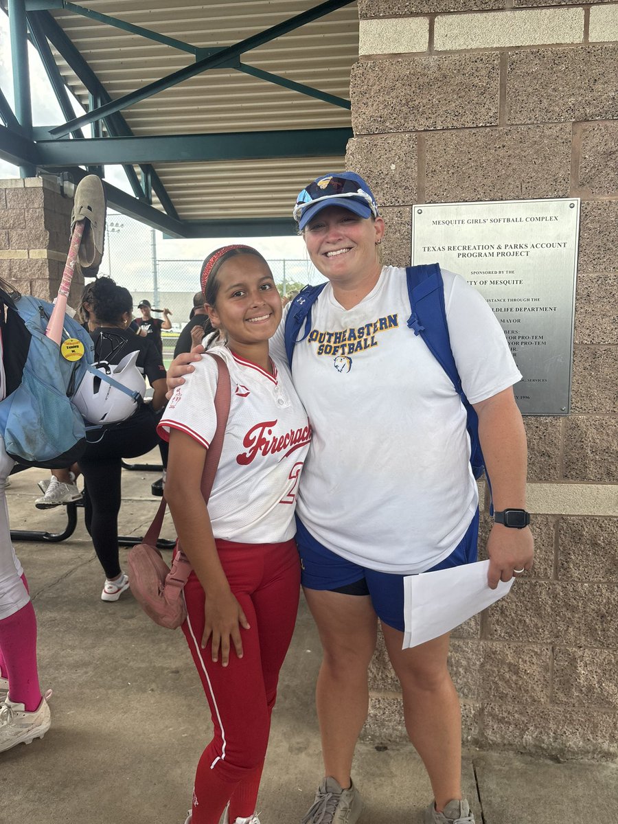 Sienna_Hdez26's tweet photo. HAD A GREAT TIME AT THE DSCD CAMP! I received great feedback and produced well in the scrimmages! Thank you to all the coaches who made the effort to come out! My schedule for this week is down below including location and times! Looking forward to the next camp! #allgas #CO2027 https://t.co/ypooOqRwr1