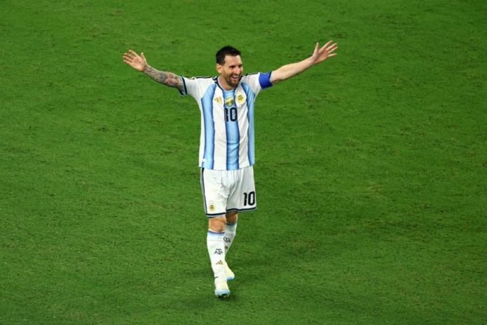 brznaffc's tweet photo. O MELHOR DO MUNDO!!!!! 

QUE PRAZER TE VER JOGADOR LIONEL MESSI!!!!!!! https://t.co/26Uf3AaiNR