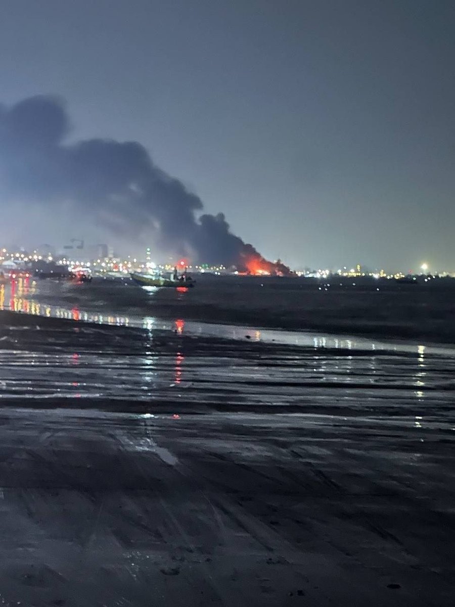 EliAfriatISR's tweet photo. These are the most provocative strikes in Iran since the ceasefire.

Meanwhile, the Revolutionary Guards issued a statement: "Tonight, we will respond to the American airstrikes."

Additionally, oil prices surged by approximately 6% to around $76.50. https://t.co/CXYeL52hZS