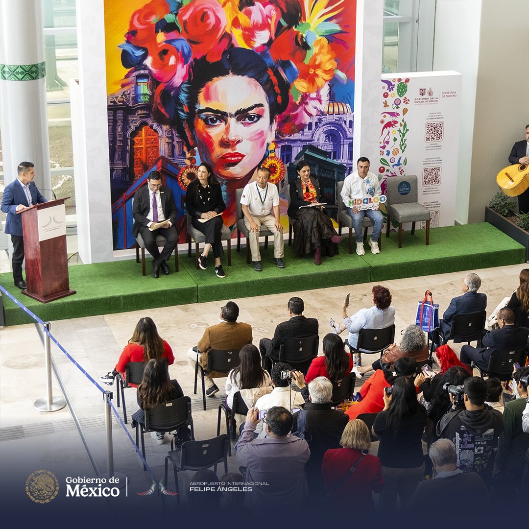 aifaaero's tweet photo. 🎨 ¡El arte llega al AIFA! Con el objetivo de acercar la cultura a nuestros pasajeros, hoy inauguramos una ilustración de #FridaKahlo en la zona de reclamo de equipaje.

Agradecemos el acompañamiento en este corte de listón a las autoridades de la @SECTUR_CDMX, del Instituto de Promoción Turística, de la @SECTUR_mx Federal, de la @SECTURHidalgo y a nuestro Director General. ✈️🇲🇽