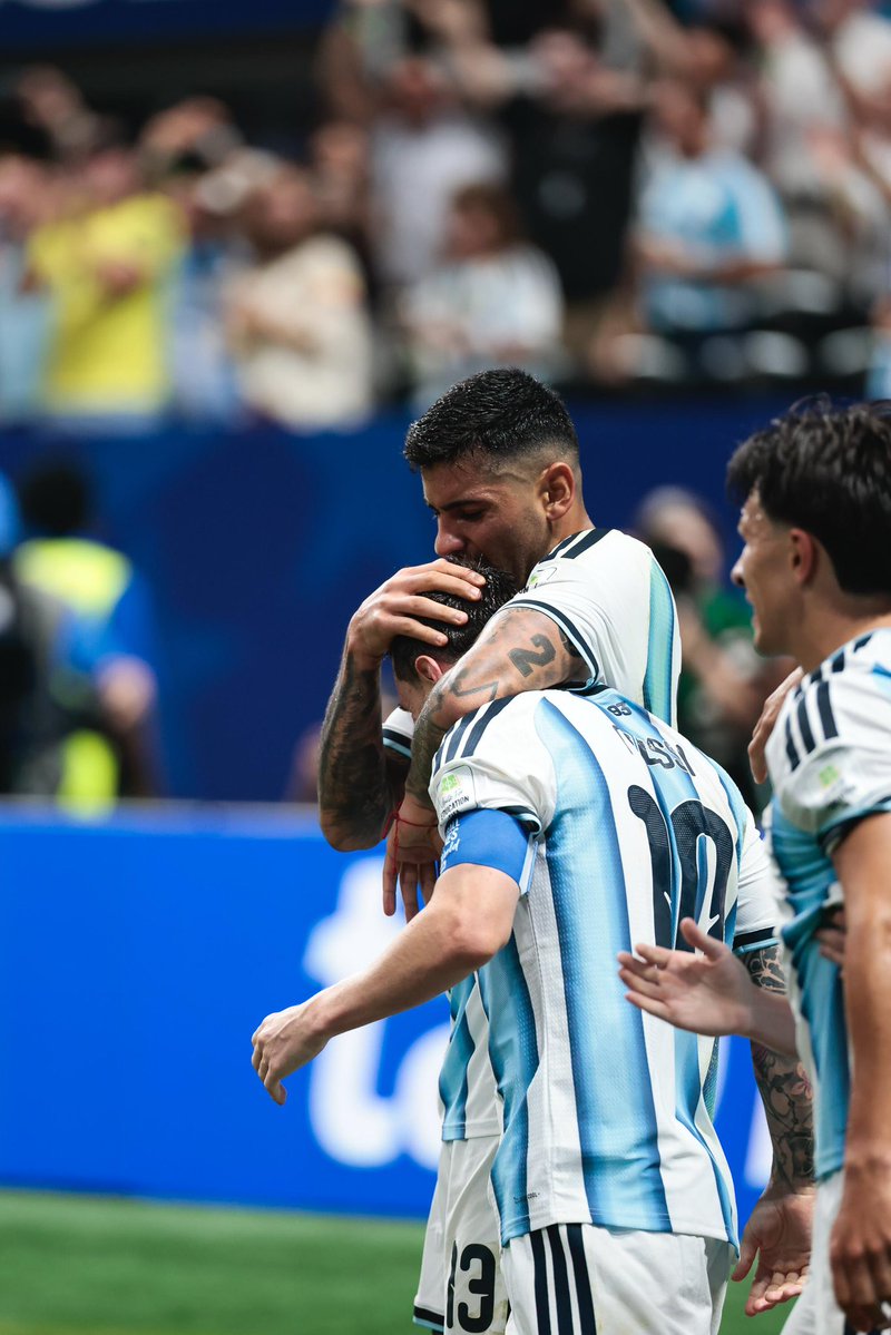 LigaAFA's tweet photo. 🇦🇷🩵 Tranquilos, ahí está el Cuti para cuidarnos. https://t.co/9tbGnY7VW7