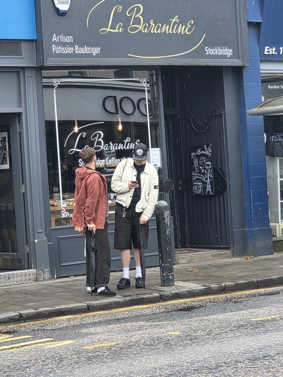 AlexCoombsCrime's tweet photo. If you are in #Stockbridge, #Edinburgh and fancy pastry, go to @LaBaratine in Raeburn Place. And for #Gelato there's this place opposite. @stewarttower make really good Gelato https://t.co/Z4yZ7wlaMS