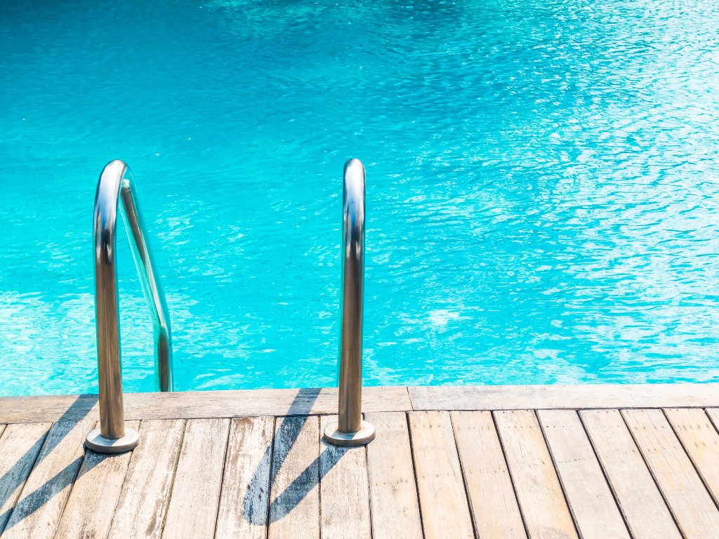 emergenciescat's tweet photo. Ofegament mortal d'una menor a una piscina de Balaguer.

És la quarta víctima mortal de banyistes a les piscines catalanes des de l’inici de la campanya de bany el 15 de juny.

Més info: https://t.co/3YqcEeUddC https://t.co/NLrzK8rohv