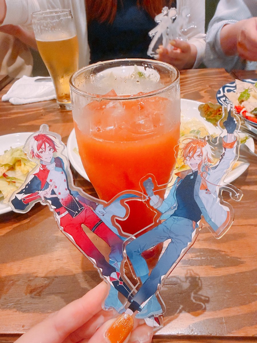 shizuka6903's tweet photo. ぽめ誕祝ってきた！！！！✨
ぽめおめでと〜〜！！🧡🎂

3枚目は金かかったぽむ https://t.co/Eq4hwgwQLs