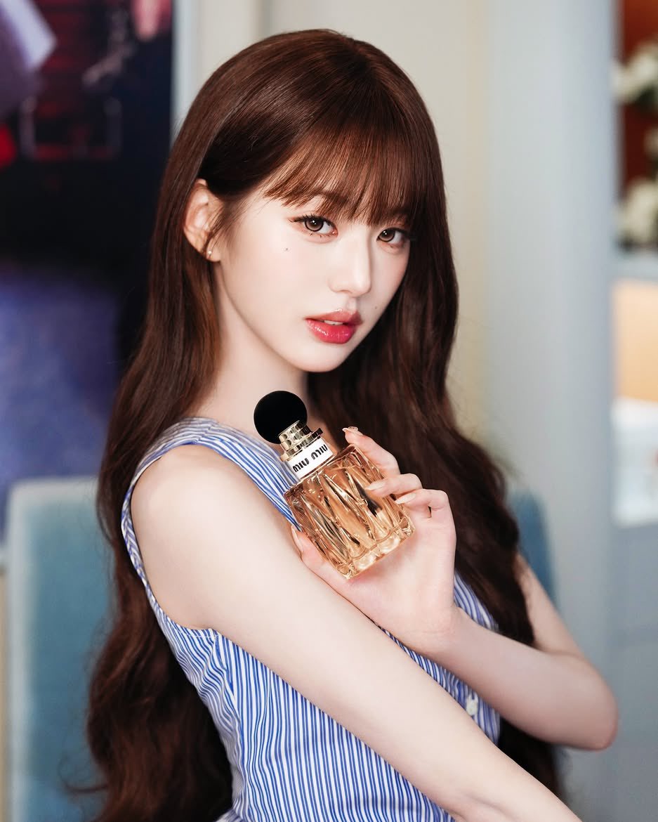 WonyoungGlobal's tweet photo. 📸 [PHOTO] 260707 SPUR Magazine Instagram update with Jang Wonyoung

💌 Miu Miu Beauty's POP UP in Roppongi Hills

 #IVE #아이브 #JANGWONYOUNG #장원영 https://t.co/40vljuMsPp