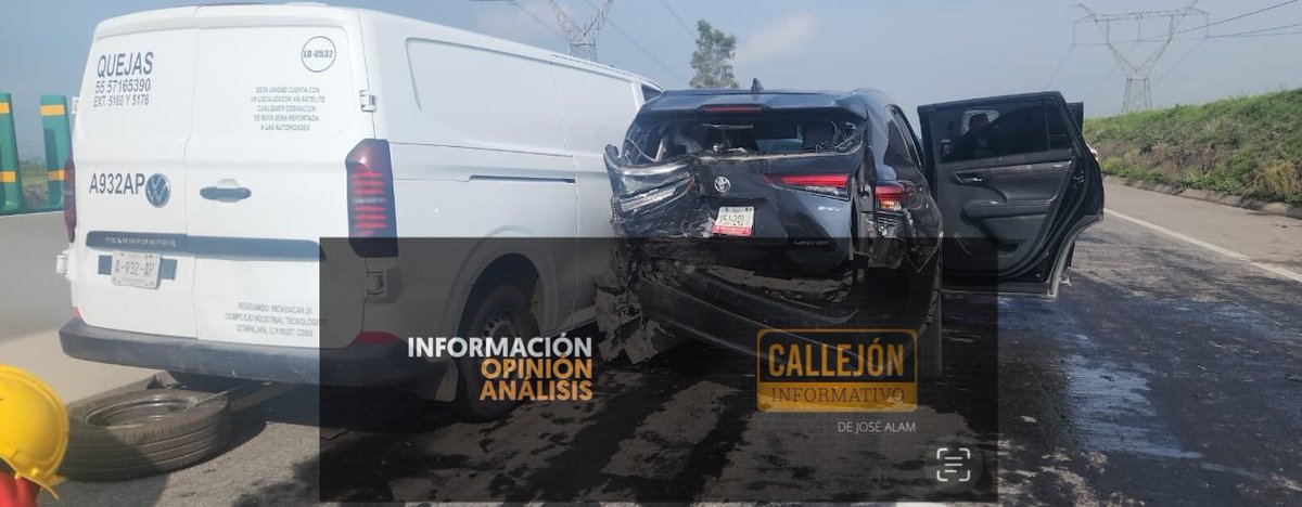 JOSEALAM's tweet photo. SUFRE ACCIDENTE CRISTINA RUÍZ 

- Ampliación de noticia. 

Una visible movilización de los cuerpos de seguridad y de servicios de emergencia se registró la mañana de este martes sobre el Libramiento Bicentenario, a la altura de Almoloya de Juárez, luego de que un tráiler que transportaba productos alimenticios volcara y bloqueara por completo la circulación. 

De acuerdo con reportes policiales de la Coordinación de Subdirecciones Valle Toluca, el percance vial fue notificado a las 09:20 horas de este martes, a la altura del kilómetro 7, en las inmediaciones de los Ejidos de San Lorenzo Cuauhtenco, pertenecientes a este municipio.

Al lugar arribó la unidad ME490A1 de la Policía Estatal, agrupamiento de Almoloya de Juárez, junto con un elemento de apoyo, quienes confirmaron el siniestro.

En el sitio se localizó un tractocamión de la marca International, color verde, con placas de circulación, del Servicio Público Federal. 

El vehículo arrastraba una caja seca de color blanco, la cual quedó recostada sobre su costado, obstruyendo ambos carriles de la autopista.

Para abanderar la zona y realizar las maniobras de retiro de la estructura, acudieron dos grúas y se realizaron labores operativa.

También resultaron afectadas - horas más tarde- por las maniobras que estaban desde la mañana , dos camionetas tipo Suburban, color blanca y una tipo Toyota, en las cuales viajaban Cristina Ruíz Sandoval, dirigente estatal del PRI y Liz Sandoval, secretaria de Comunicación del CDE.