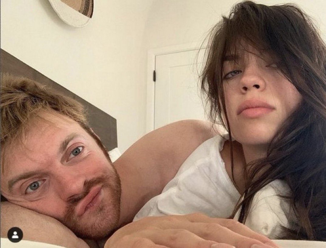 dearrchase's tweet photo. finneas with his girlfriend claudia sulewski https://t.co/fIqXZIS9vr