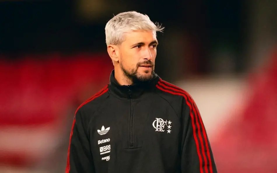 CentralFlaNacao's tweet photo. Que a gente tenha eles bem para o resto da temporada 🙏

O Flamengo parece que MORRE sem Arrascaeta em campo 😐 https://t.co/Zx6QRhz7OY