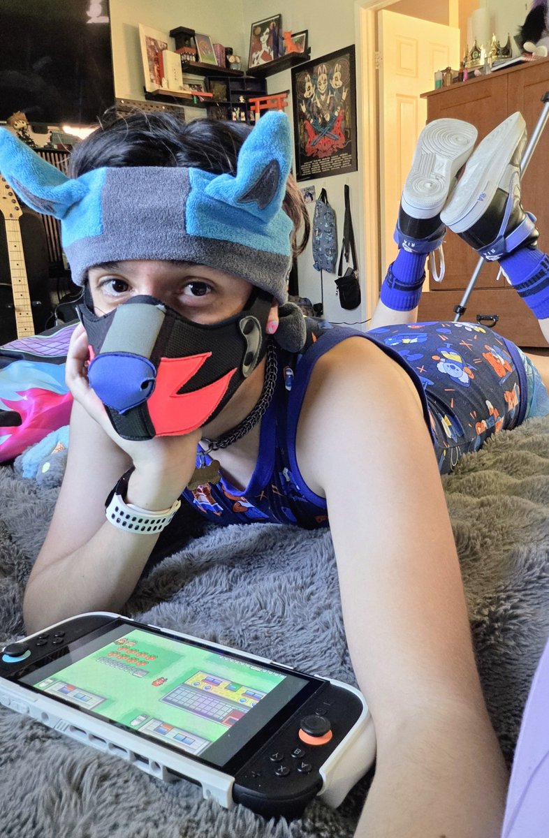 LittleRileyPup's tweet photo. Felt like playing some Pokémon Fire Red!~ https://t.co/4XsIBFIxik