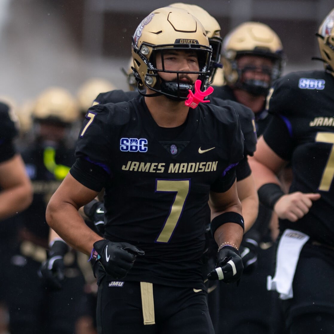 DNR_Sports's tweet photo. "He's one of the smartest football players I've ever had the pleasure of watching."

#JMU football commit Brayden Oshode followed former safety Jacob Thomas' career closely | Story: https://t.co/LuFAZRP9gC https://t.co/yH8zdea92v