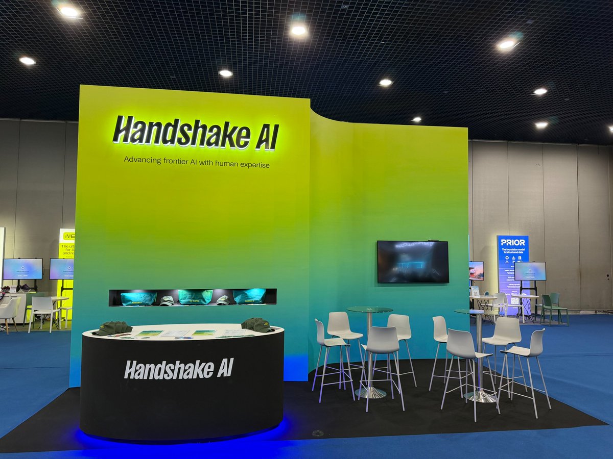 Handshake tweet media
